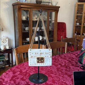 Gucci Cream Leather Pearl & Gold Studded Convertible Chain Shoulder Bag